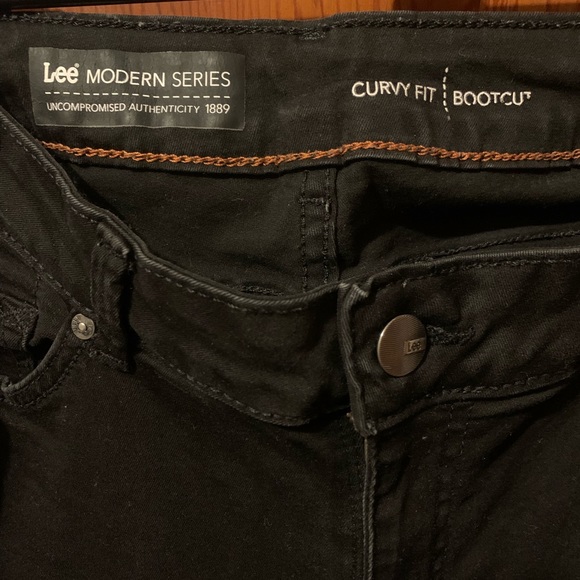 Lee black jean shorts size 12 short curvy bootcut - Picture 2 of 5